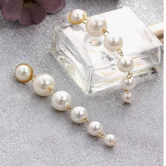 Women’s Pearl and Goldtone Drop Tassel Earrings 3.9" l x .78" w - Picture 2 of 4